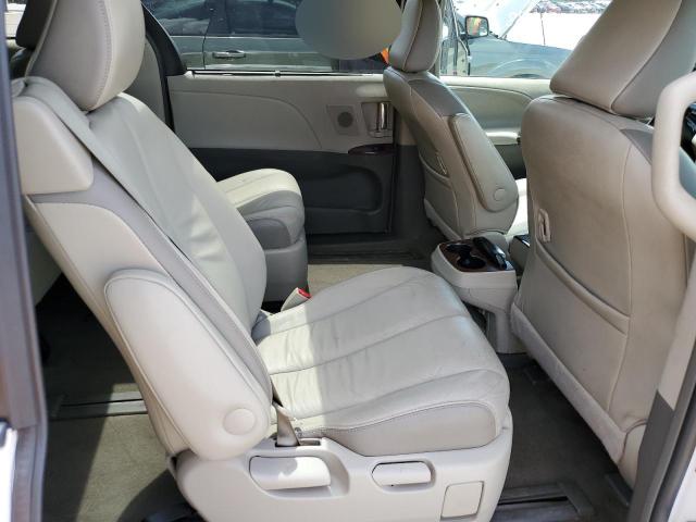 Photo 6 from auction – 2013 TOYOTA SIENNA XLE with VIN 5TDYK3DC4DS285968