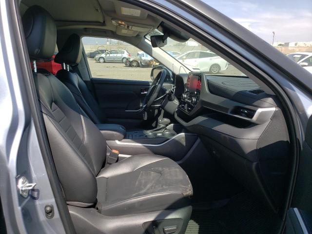 Photo 5 from auction – 2022 TOYOTA HIGHLANDER with VIN 5TDHARAH4NS013315