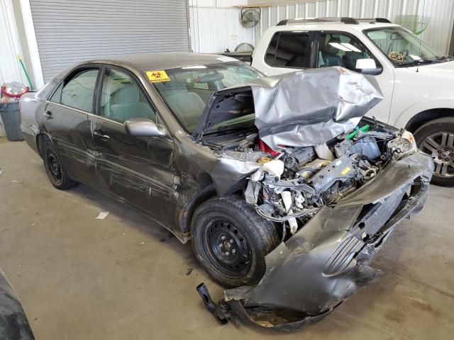 TOYOTA CAMRY LE 2004 with VIN 4T1BE32K84U841035 - Photo from auction