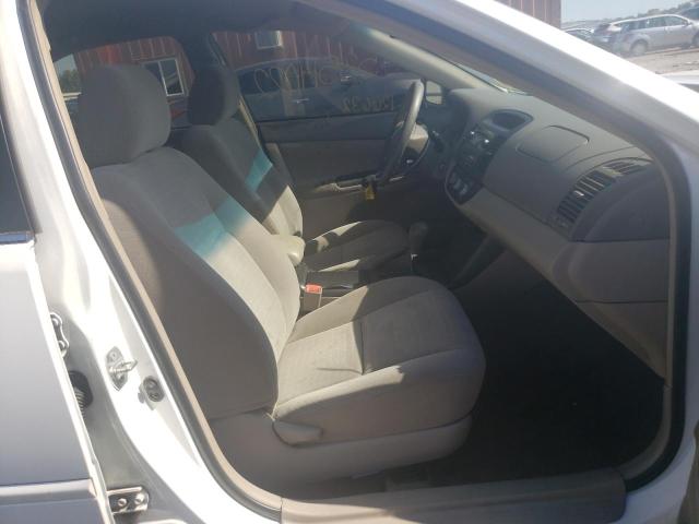 Photo 5 from auction – 2005 TOYOTA CAMRY LE with VIN 4T1BE32K65U558019