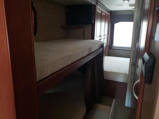 Photo 6 from auction – 2015 WINNEBAGO MOTORHOME with VIN 1FDXE4FS3FDA10308