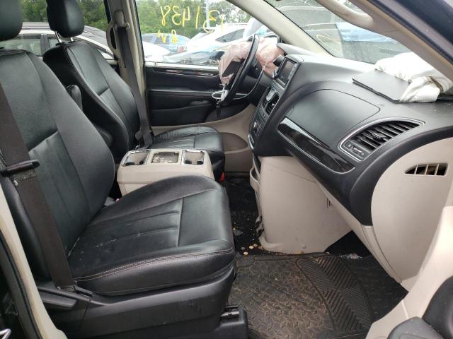 Photo 5 from auction – 2016 CHRYSLER TOWN & COU with VIN 2C4RC1BG0GR297723