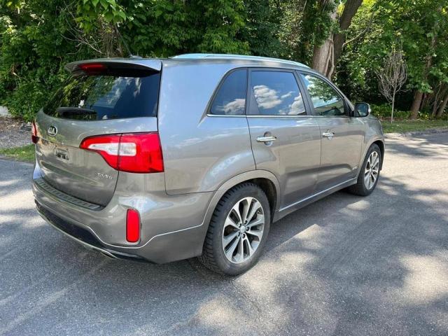Photo 4 from auction – 2015 KIA SORENTO SX with VIN 5XYKWDA72FG596032