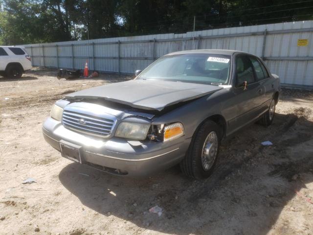 Photo 2 from auction – 1998 FORD CROWN VICT with VIN 2FAFP73W9WX112309