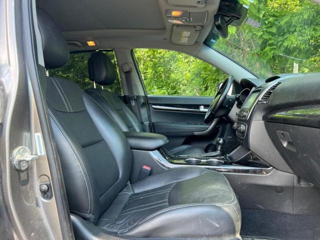 Photo 5 from auction – 2015 KIA SORENTO SX with VIN 5XYKWDA72FG596032