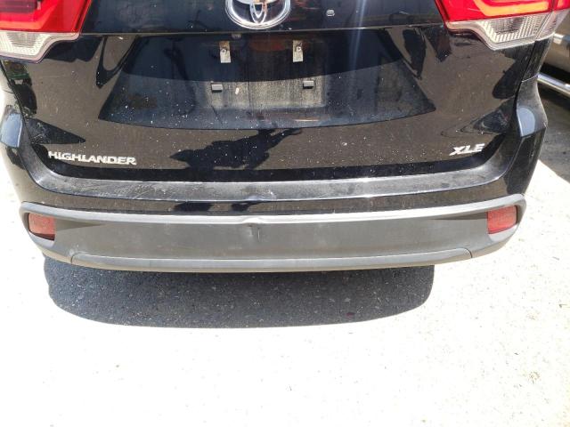 Photo 9 from auction – 2019 TOYOTA HIGHLANDER with VIN 5TDKZRFH1KS570427