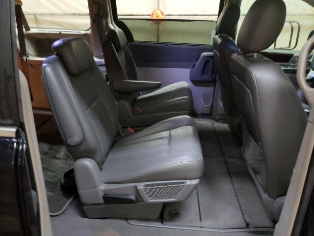 Photo 6 from auction – 2010 CHRYSLER TOWN & COU with VIN 2A4RR5D16AR148670