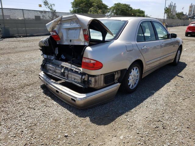 Photo 4 from auction – 2000 MERCEDES-BENZ E 320 with VIN WDBJF65J3YB020202