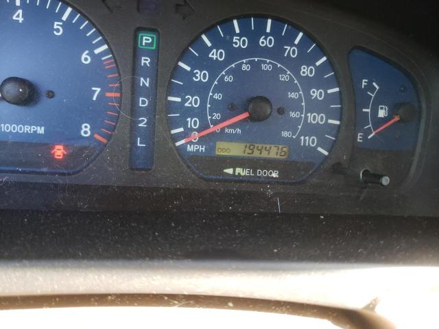 Photo 8 from auction – 2002 TOYOTA SIENNA LE with VIN 4T3ZF13C82U448745