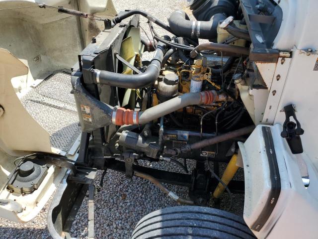 Photo 7 from auction – 2003 KENWORTH CONSTRUCTI with VIN 2NKMHD6H03M896935