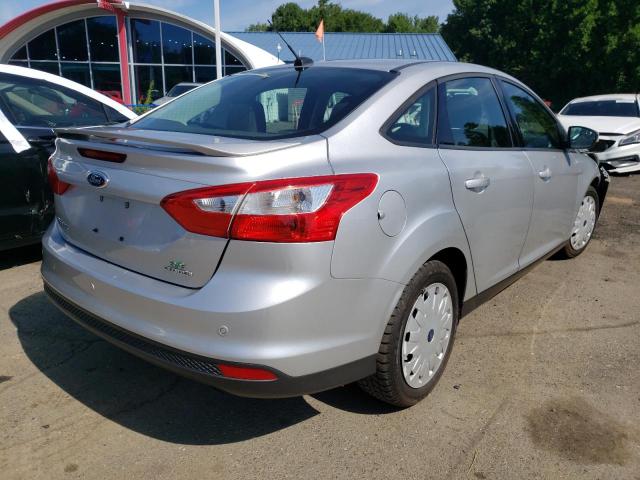 Photo 4 from auction – 2013 FORD FOCUS SE with VIN 1FADP3F25DL288132