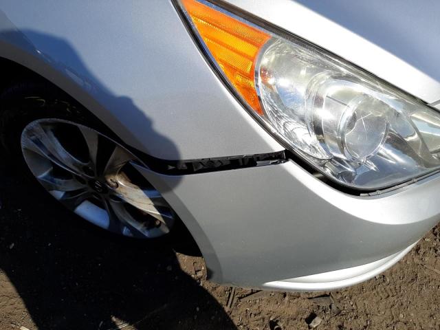 Photo 9 from auction – 2013 HYUNDAI SONATA SE with VIN 5NPEC4AC3DH633999