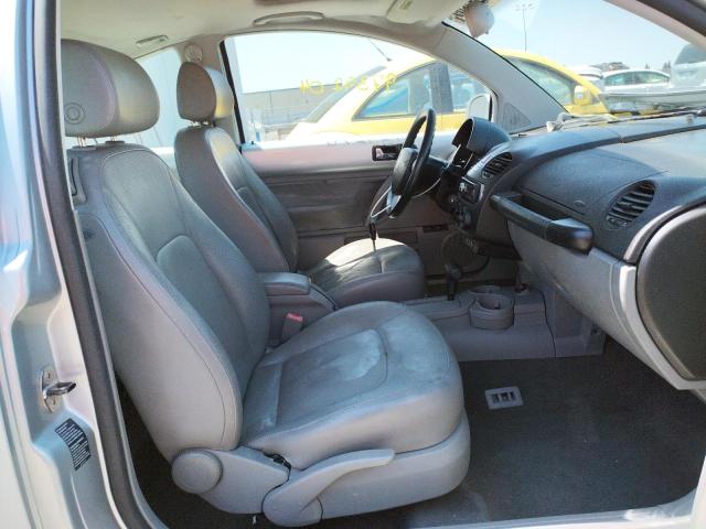 Photo 5 from auction – 2004 VOLKSWAGEN NEW BEETLE with VIN 3VWCK31C84M404049