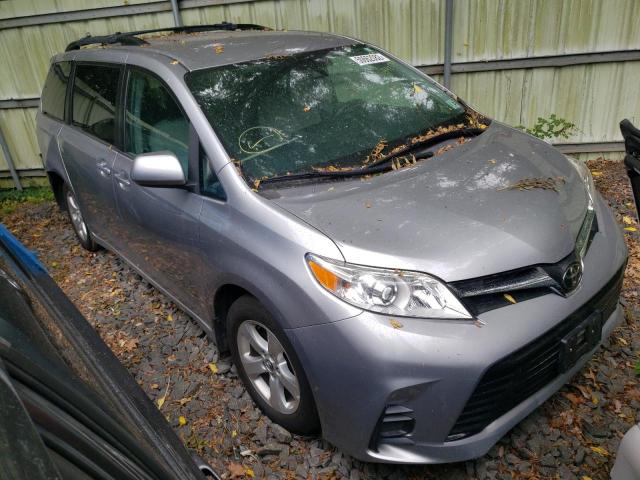 TOYOTA SIENNA LE 2018 with VIN 5TDKZ3DC1JS932579 - Photo from auction