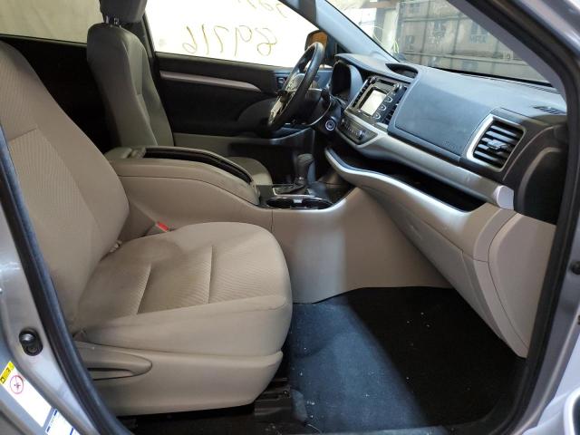 Photo 5 from auction – 2017 TOYOTA HIGHLANDER with VIN 5TDBZRFH6HS428065