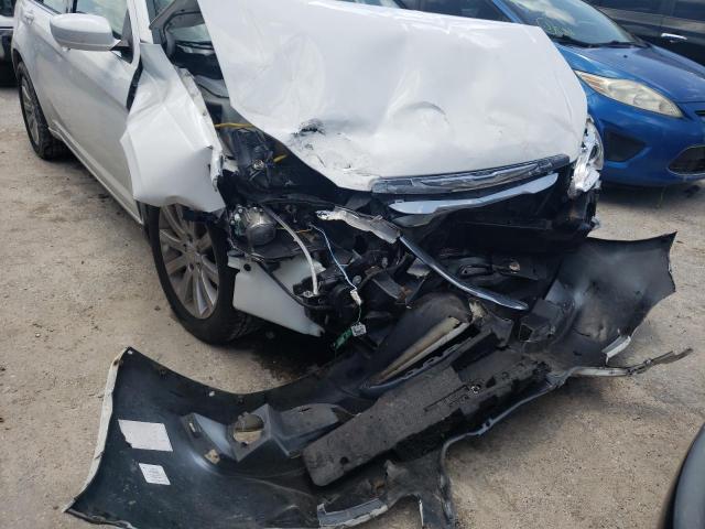 Photo 9 from auction – 2014 CHRYSLER 200 TOURIN with VIN 1C3CCBBG0EN113889