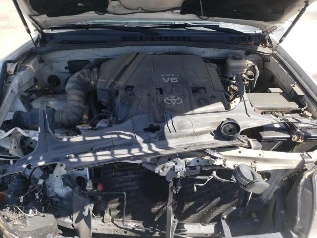 Photo 7 from auction – 2005 TOYOTA 4RUNNER SR with VIN JTEZU14R050061362