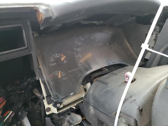 Photo 8 from auction – 1996 CHEVROLET BLAZER with VIN 1GNDT13W8T2284847