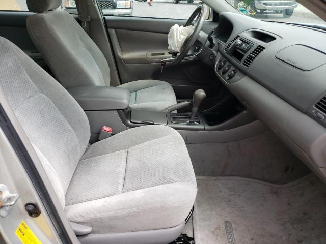 Photo 5 from auction – 2004 TOYOTA CAMRY LE with VIN 4T1BF30K04U586817