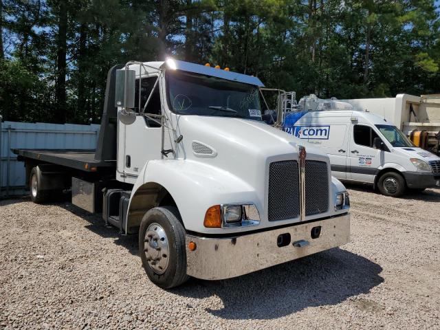 KENWORTH CONSTRUCTI 2003 with VIN 2NKMHD6H03M896935 - Photo from auction
