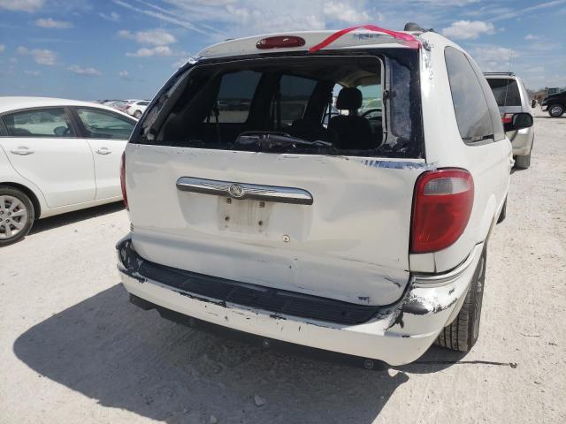 Photo 9 from auction – 2005 CHRYSLER TOWN & COU with VIN 2C4GP54L65R119440
