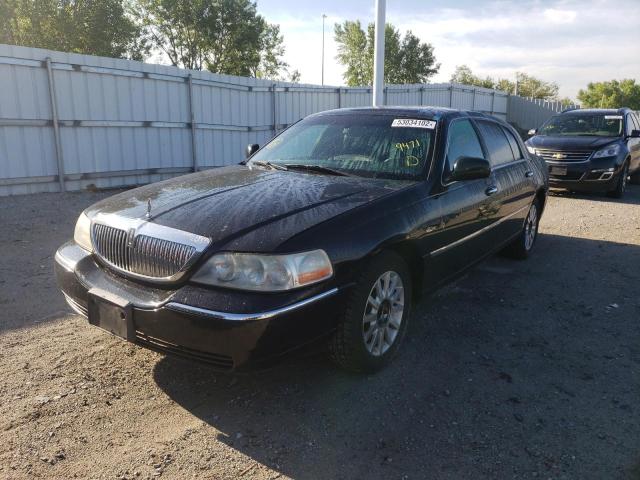 Photo 2 from auction – 2010 LINCOLN TOWN CAR E with VIN 2LNBL8EV2AX629471
