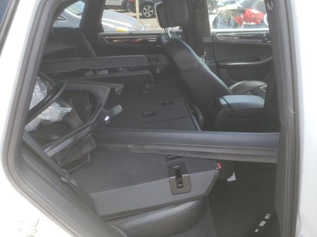 Photo 6 from auction – 2017 PORSCHE MACAN with VIN WP1AA2A53HLB04935