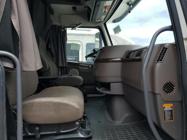 Photo 5 from auction – 2017 VOLVO VN VNL with VIN 4V4NC9EH2HN990944