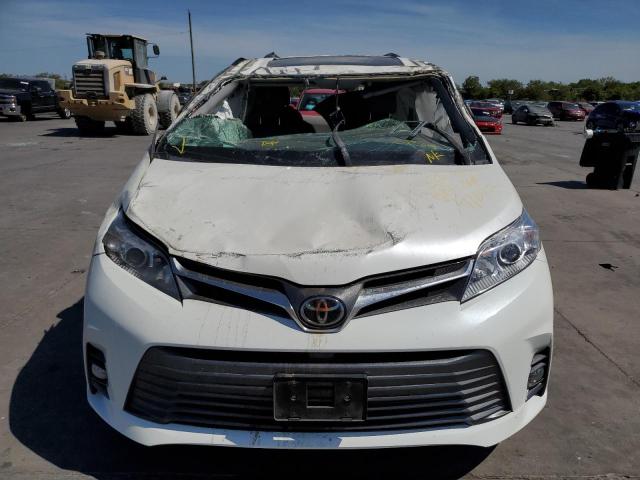 Photo 9 from auction – 2018 TOYOTA SIENNA XLE with VIN 5TDYZ3DC0JS956463