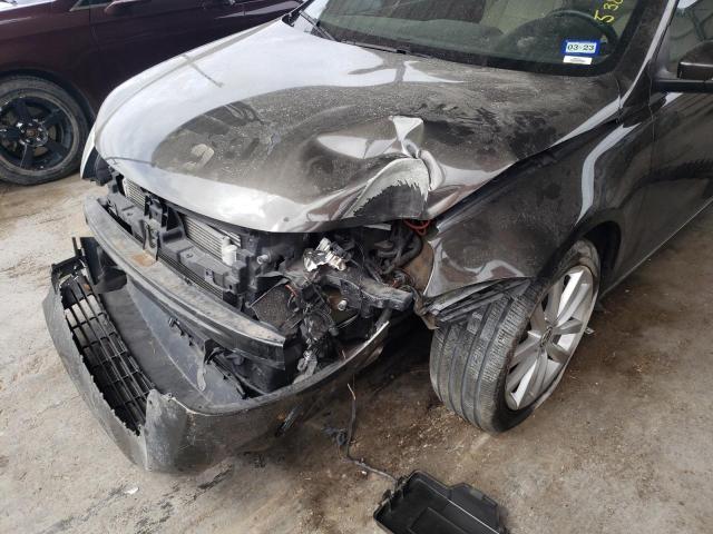 Photo 9 from auction – 2013 VOLKSWAGEN EOS KOMFOR with VIN WVWBW8AH0DV000549