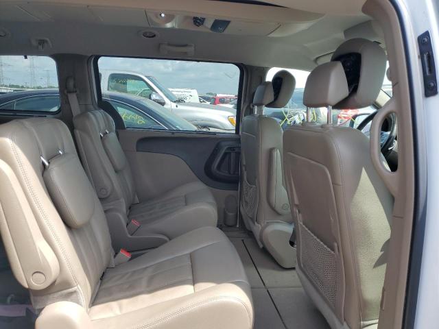 Photo 6 from auction – 2013 CHRYSLER TOWN & COU with VIN 2C4RC1BG2DR818565