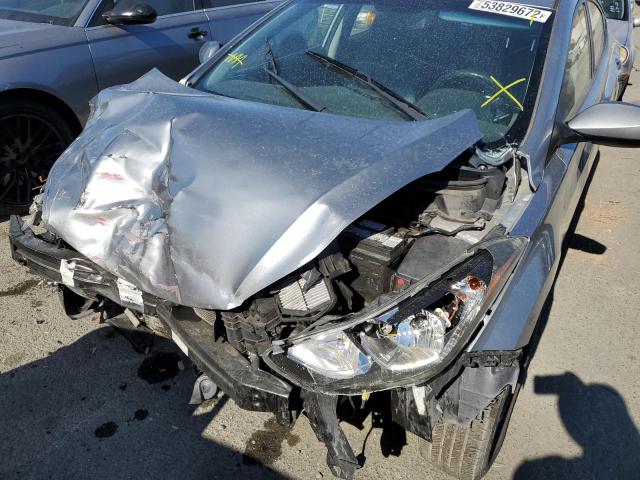 Photo 9 from auction – 2016 HYUNDAI ELANTRA SE with VIN 5NPDH4AE5GH710598
