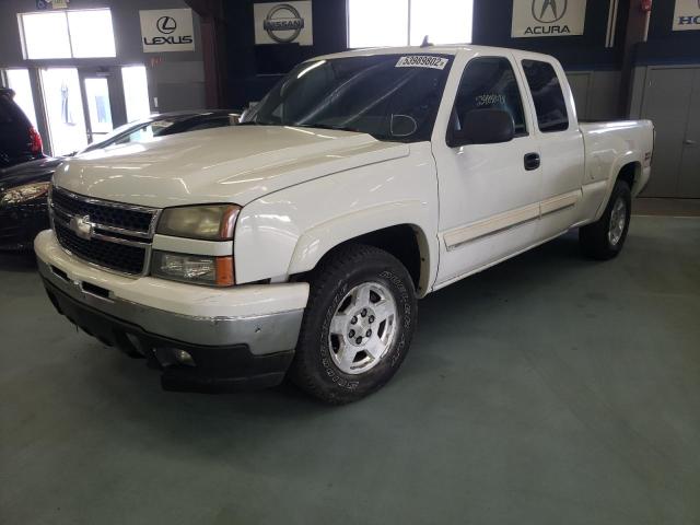 Photo 2 from auction – 2006 CHEVROLET SILVERADO with VIN 1GCEK19B96E103889