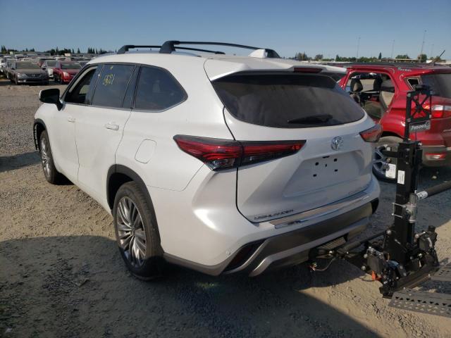 Photo 3 from auction – 2022 TOYOTA HIGHLANDER with VIN 5TDFZRBH2NS182411