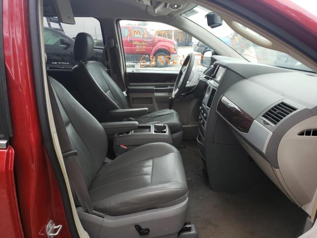 Photo 5 from auction – 2010 CHRYSLER TOWN & COU with VIN 2A4RR5DX2AR136987