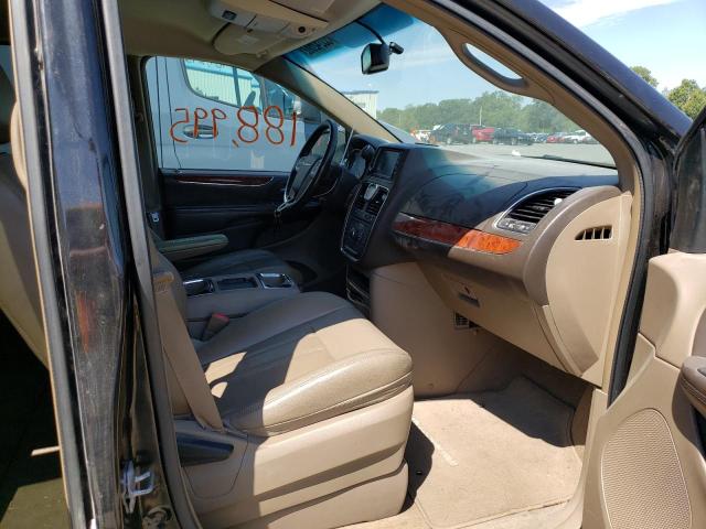 Photo 5 from auction – 2014 CHRYSLER TOWN & COU with VIN 2C4RC1BG0ER272205