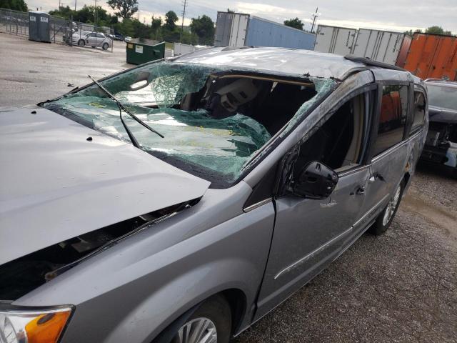 Photo 9 from auction – 2015 CHRYSLER TOWN & COU with VIN 2C4RC1CG0FR572715