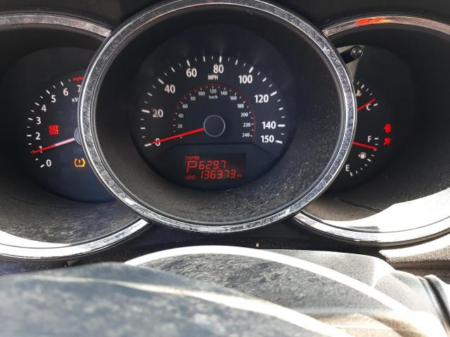 Photo 8 from auction – 2011 KIA SORENTO with VIN 5XYKU4A22BG032580