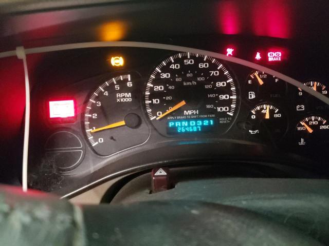 Photo 8 from auction – 2001 CHEVROLET SUBURBAN with VIN 3GNFK16T11G151333