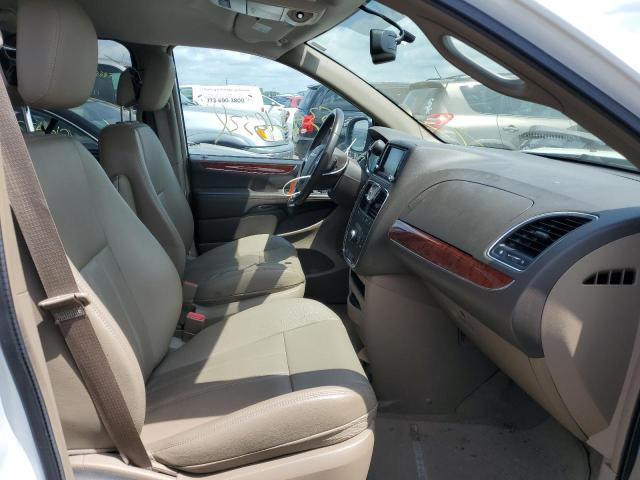 Photo 5 from auction – 2013 CHRYSLER TOWN & COU with VIN 2C4RC1BG2DR818565