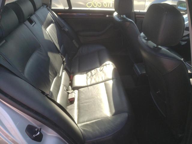 Photo 6 from auction – 2003 BMW 325 XIT with VIN WBAEP33463PF03013