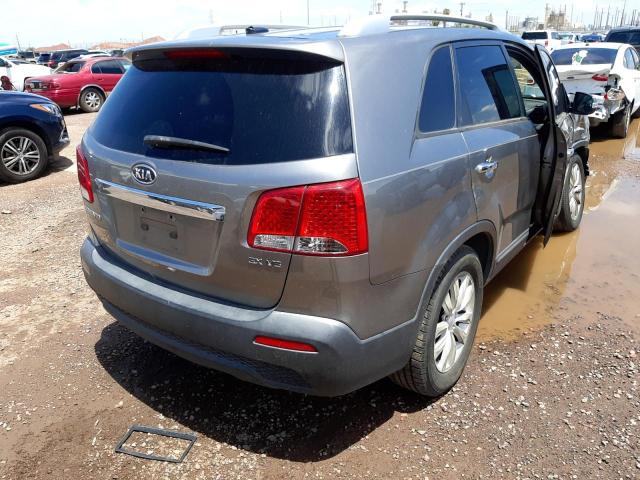 Photo 4 from auction – 2011 KIA SORENTO with VIN 5XYKU4A22BG032580