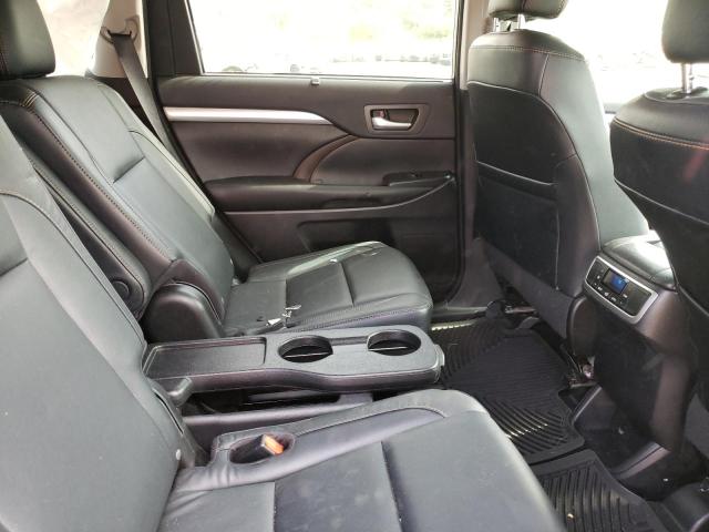 Photo 6 from auction – 2016 TOYOTA HIGHLANDER with VIN 5TDKKRFH7GS172005