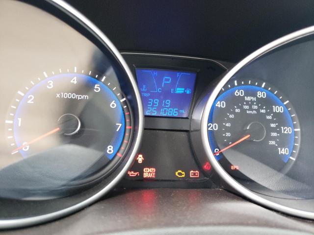 Photo 8 from auction – 2012 HYUNDAI TUCSON GL with VIN KM8JT3AB5CU339178