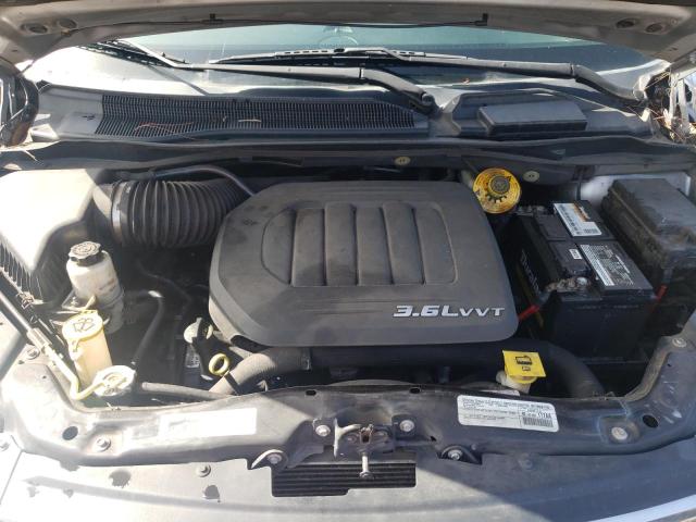 Photo 7 from auction – 2015 CHRYSLER TOWN & COU with VIN 2C4RC1BG2FR571521
