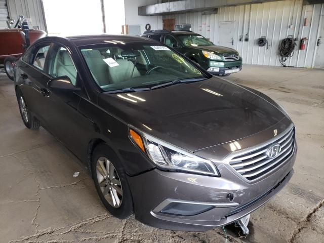HYUNDAI SONATA SE 2017 with VIN 5NPE24AF3HH438231 - Photo from auction