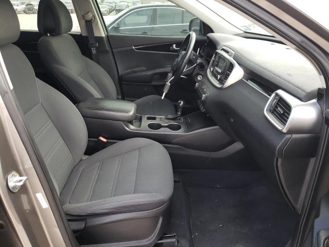Photo 5 from auction – 2016 KIA SORENTO LX with VIN 5XYPG4A33GG062782