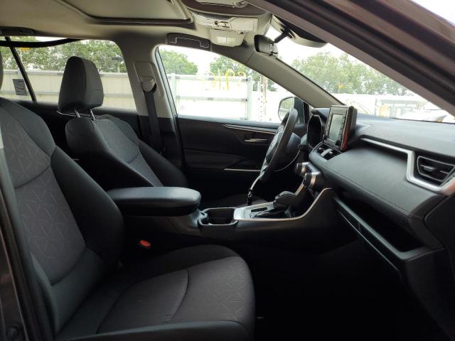 Photo 5 from auction – 2019 TOYOTA RAV4 XLE with VIN 2T3W1RFV6KC006884