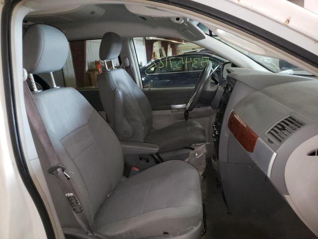 Photo 5 from auction – 2008 CHRYSLER TOWN & COU with VIN 2A8HR54P38R786576
