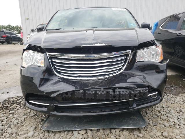 Photo 9 from auction – 2015 CHRYSLER TOWN & COU with VIN 2C4RC1BG8FR661577